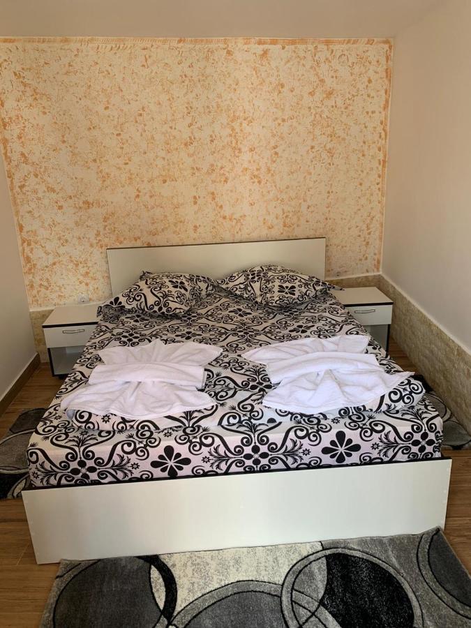 Casa Flori Hotel Călimăneşti Bagian luar foto